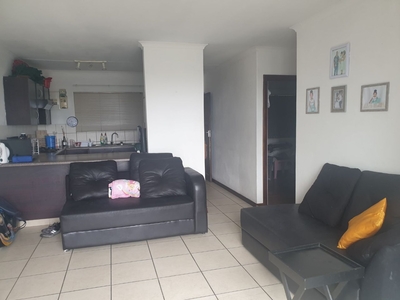 2 Bedroom Apartment For Sale in Heiderand