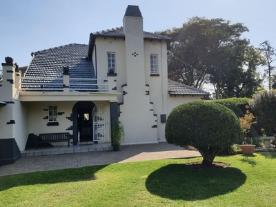 3 Bedroom House For Sale in Selection Park
