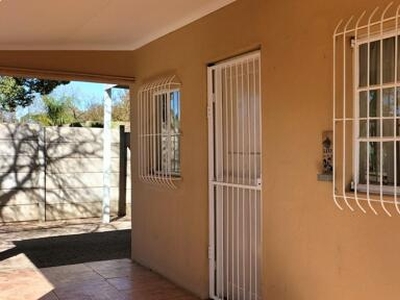Apartment For Rent In Keidebees, Upington