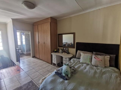 Apartment For Sale In Castleview, Germiston