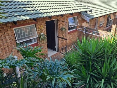 Apartment For Sale In Rant En Dal, Krugersdorp