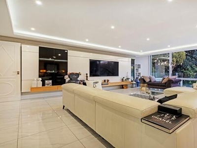Apartment For Sale In Riviera, Johannesburg