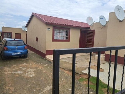 House For Rent In Lifateng, Tembisa