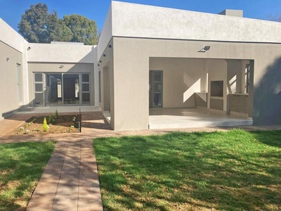 House For Rent In Oaklands, Johannesburg