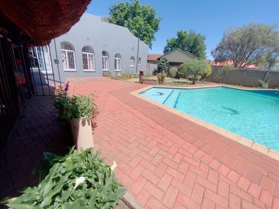 House For Sale In Arcon Park, Vereeniging