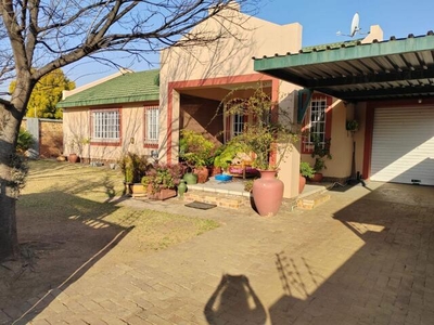 House For Sale In Dalpark Ext 1, Brakpan