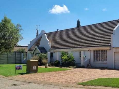 House For Sale In Glen Marais, Kempton Park