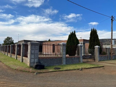 House For Sale In Kopanong, Bloemfontein