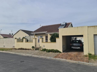 House For Sale In Pelican Park, Cape Town
