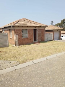 House For Sale In Thatch Hill Estate, Centurion