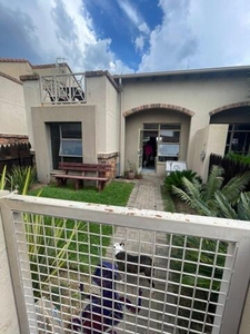 Townhouse For Rent In Dowerglen Ext 4, Edenvale