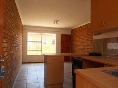 Townhouse For Rent In Finsbury, Randfontein
