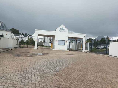 Townhouse For Rent In Nuutgevonden, Stellenbosch