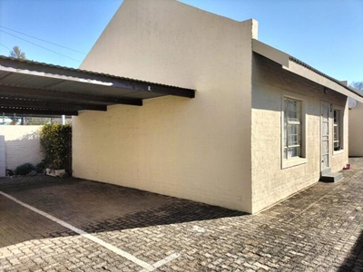 Townhouse For Rent In Potchefstroom Central, Potchefstroom