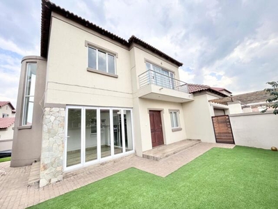 Townhouse For Sale In Blue Valley Golf Estate, Centurion