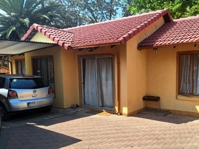 Townhouse For Sale In Bramley View, Johannesburg
