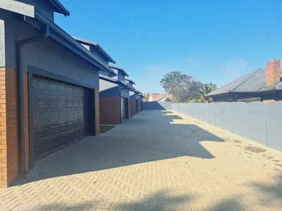 Townhouse For Sale In Greenhills, Randfontein