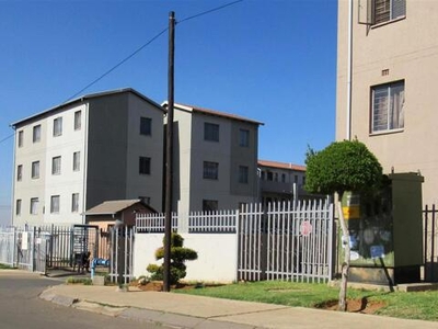 Townhouse For Sale In Jabulani, Soweto