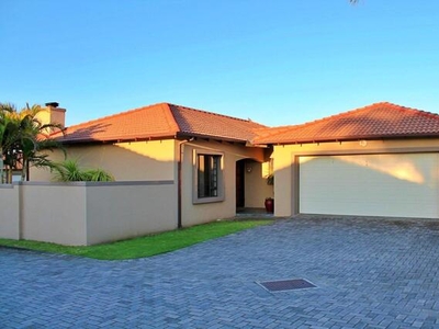 Townhouse For Sale In Lorraine, Port Elizabeth