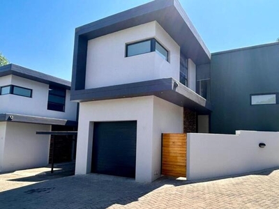 Townhouse For Sale In Lynnwood, Pretoria