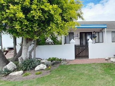 Townhouse For Sale In Paradise Beach, Jeffreys Bay