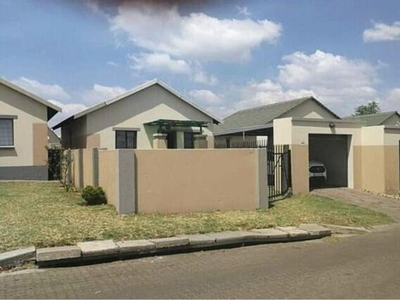 Townhouse For Sale In Tasbet Park Ext 1, Witbank