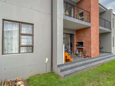 2 Bedroom Apartment / Flat For Sale In Sherwood