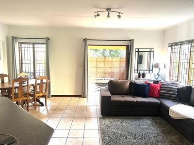 2 Bedroom Sectional Title To Let in Sunninghill