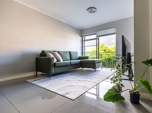 2 Bedroom Apartment For Sale in Cape Town City Centre