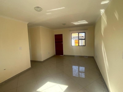 2 Bed Apartment/Flat for Sale Chiawelo Soweto