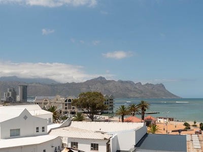 2 Bed Apartment in Strand Central