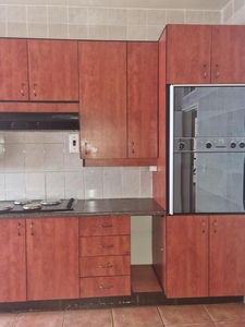 3 Bed Apartment/Flat For Rent Parktown Johannesburg