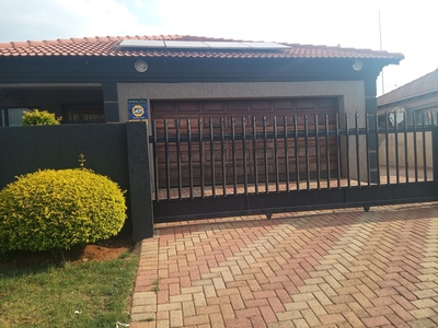 3 Bedroom House To Let in Mineralia