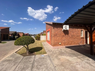 3 Bedroom Townhouse To Let in Waterval East