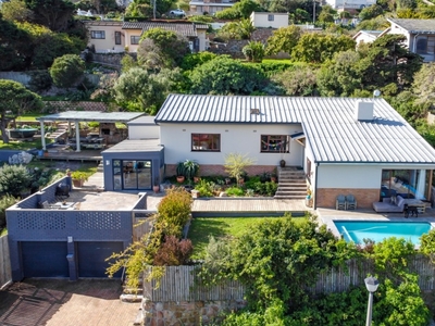 4 Bedroom House For Sale In Clovelly