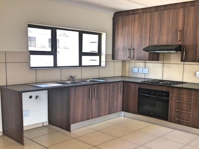 2 Bedroom apartment rented in Barbeque Downs, Midrand