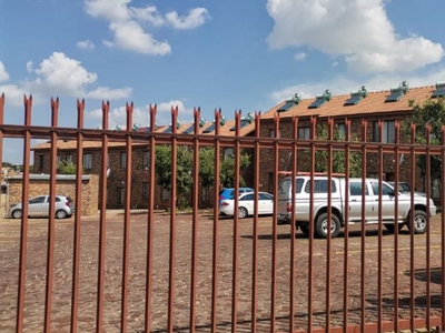 2 Bedroom townhouse - sectional to rent in Olievenhoutbosch, Centurion