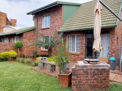3 Bedroom duplex townhouse - sectional for sale in Weavind Park, Pretoria