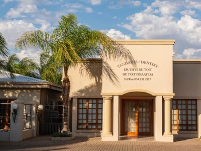 5 Bedroom guest house for sale in Oosterville, Upington