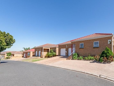 Face brick 3 bedroom home for sale in Brackenfell