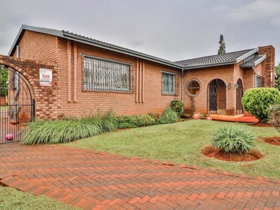 House For Sale In Lenasia South, Johannesburg