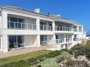 11 Bed House in Shelley Point