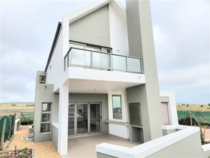 2 Bed House in Langebaan Country Estate