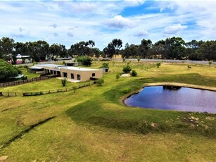 2.4 ha Farm in Malmesbury