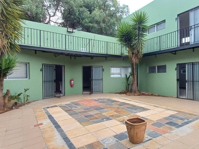 1 Bedroom cottage to rent in Norwood, Johannesburg