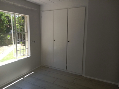 2 bedroom apartment to rent in Paulshof