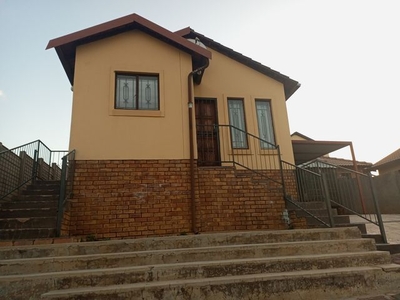 2 Bedroom Freehold To Let in Mahube Valley