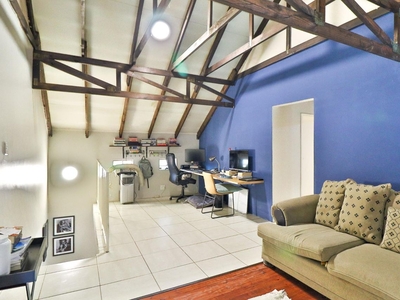 3 Bedroom Duplex For Sale in Garsfontein