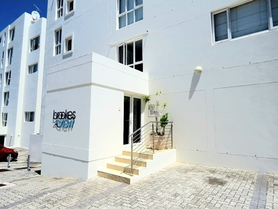 Apartment For Sale in Summerstrand