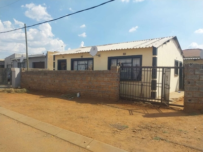 House For Sale in Katlehong